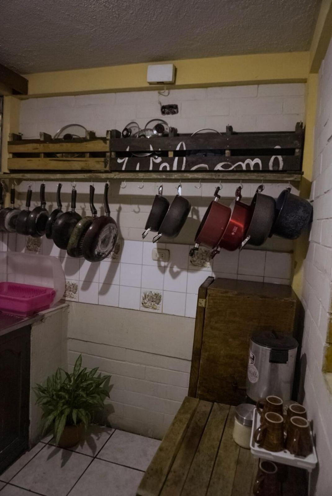Pool House Hostel サンタ・アナ エクステリア 写真
